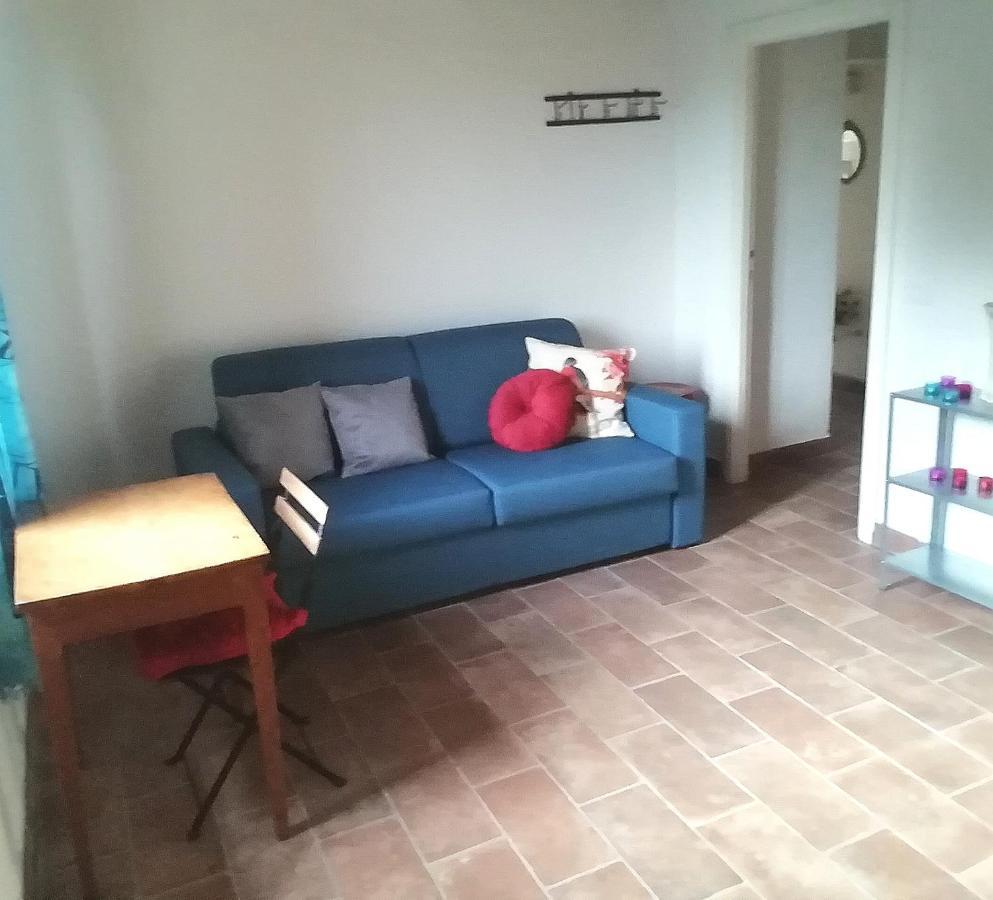 גאמבאסי Agriturismo Fattoria Le Caprine מראה חיצוני תמונה