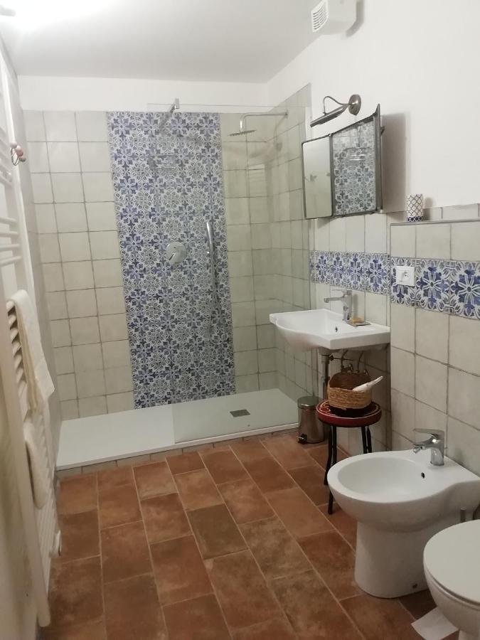גאמבאסי Agriturismo Fattoria Le Caprine מראה חיצוני תמונה