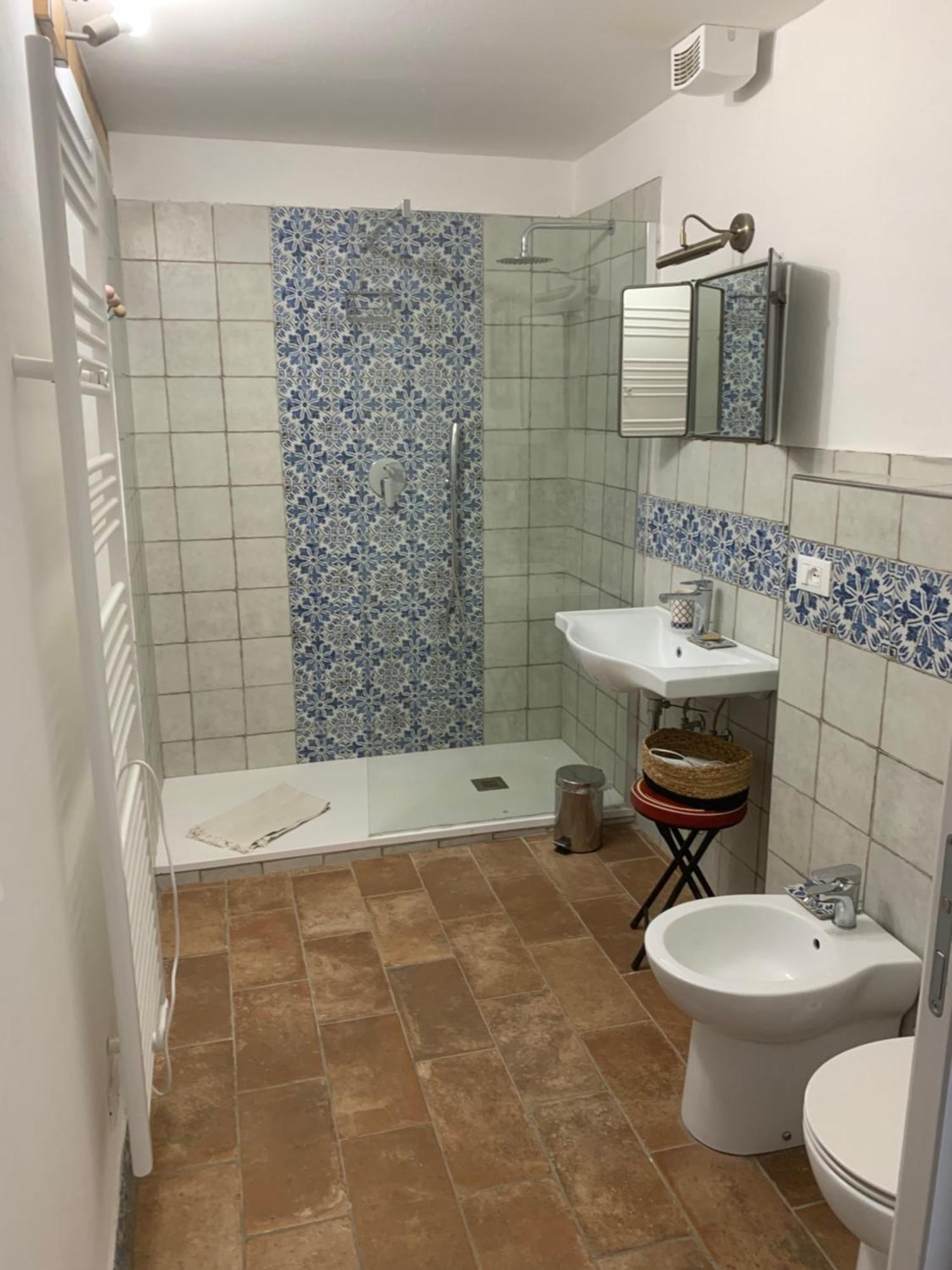 גאמבאסי Agriturismo Fattoria Le Caprine מראה חיצוני תמונה